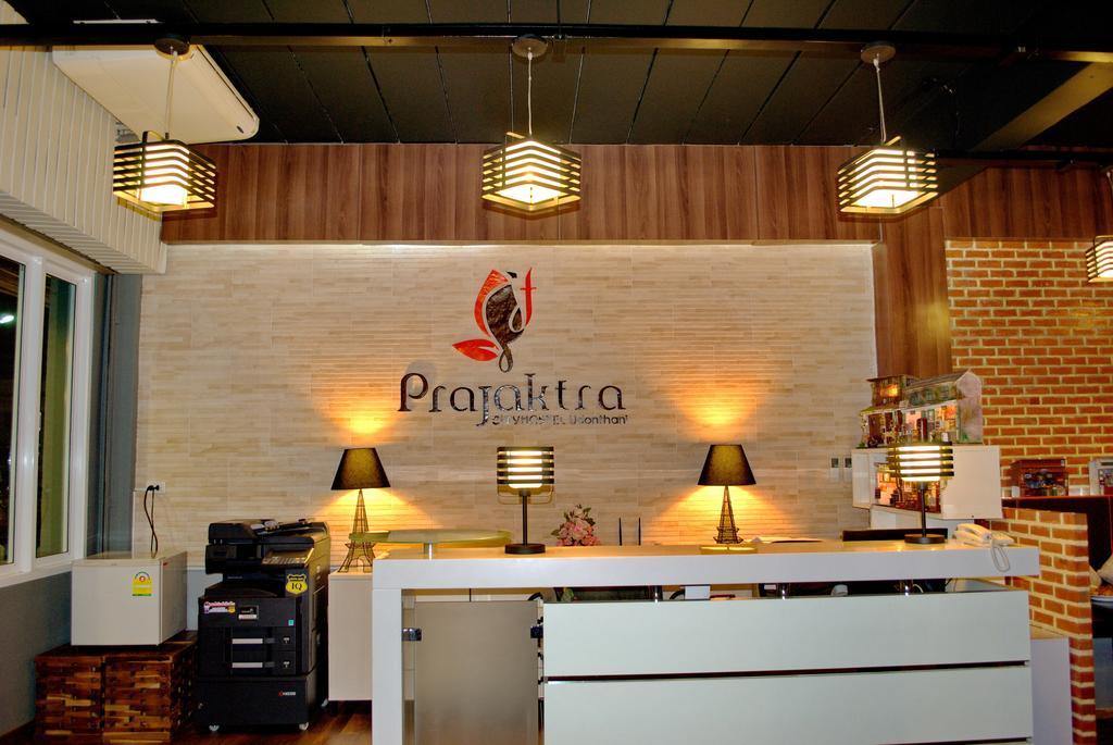Prajaktra City Hostel Udon Thani Exterior photo