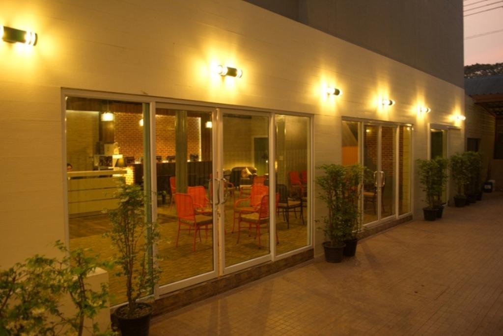 Prajaktra City Hostel Udon Thani Exterior photo